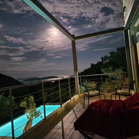Maya Lefkada Willa *