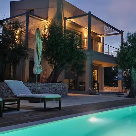 Maya Lefkada Willa Evgiros