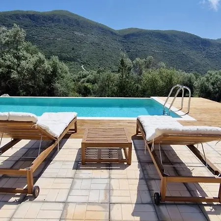 Maya Lefkada Willa Evgiros