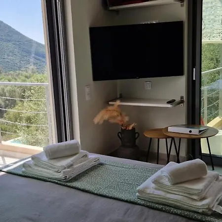 Willa Maya Lefkada *