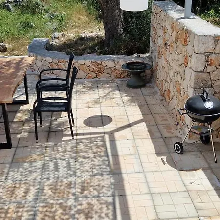 Willa Maya Lefkada *