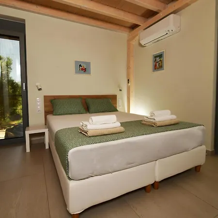 Maya Lefkada * Evgiros