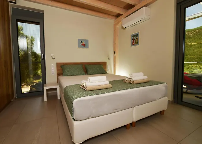 Maya Lefkada * Evgiros